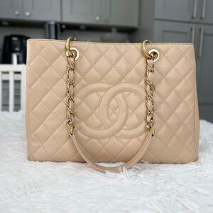 CHANEL GST Tote Beige Clair Caviar Gold Hardware